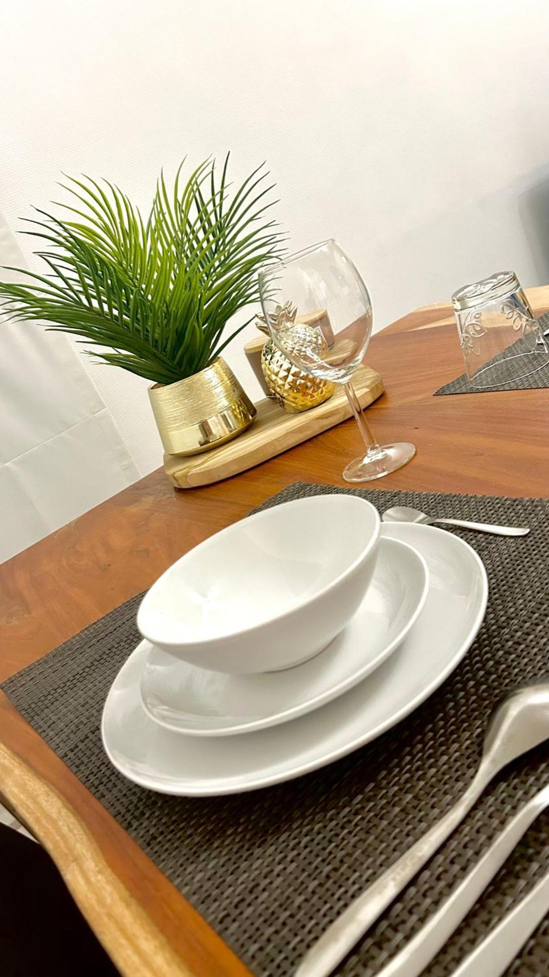 Charming Two Bedroom Flat - Nato - بروكسل المظهر الخارجي الصورة